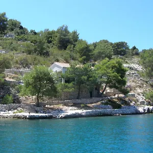 Ferienhaus Dumboka, Sali